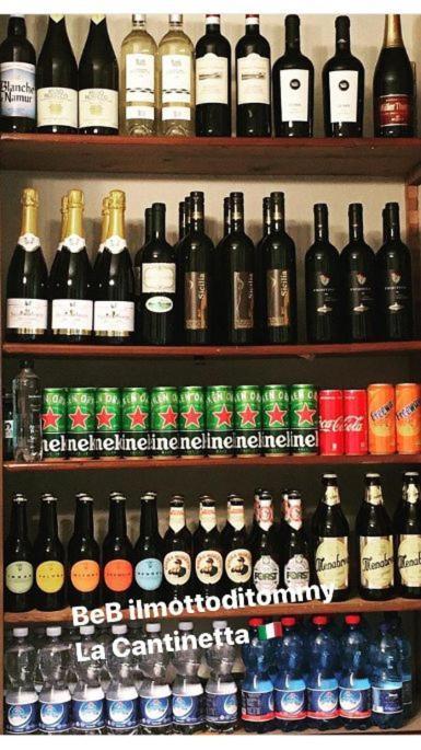 Bed and Breakfast il Motto di Tommy Castelveccana Esterno foto