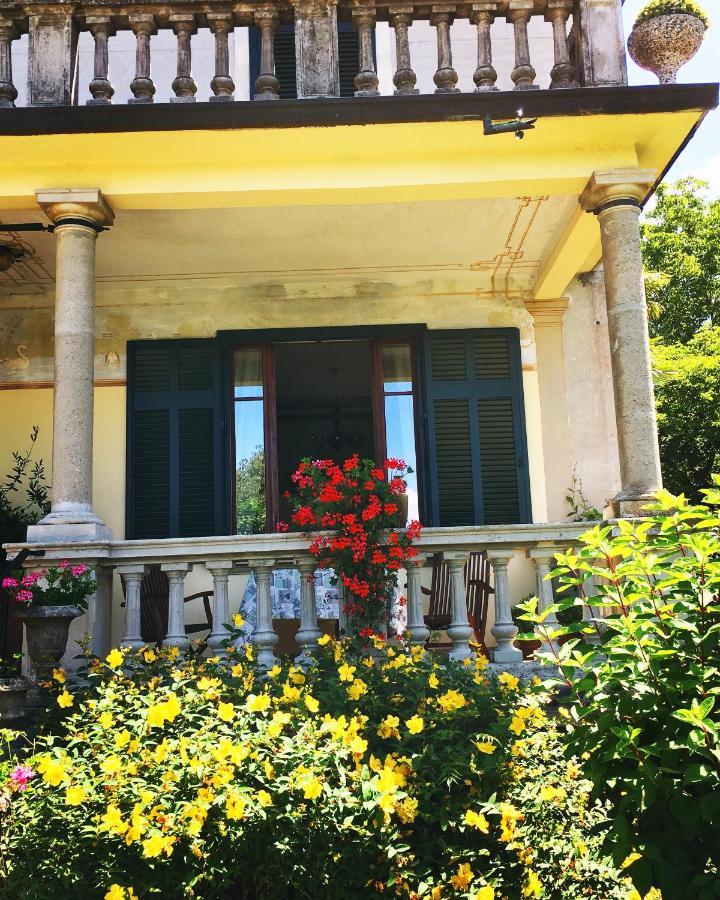 Bed and Breakfast il Motto di Tommy Castelveccana Esterno foto