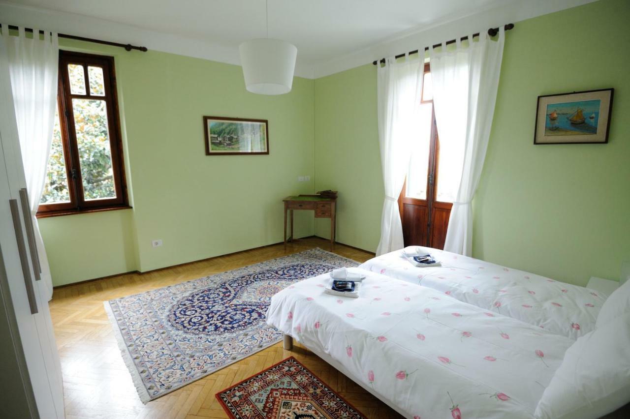 Bed and Breakfast il Motto di Tommy Castelveccana Esterno foto